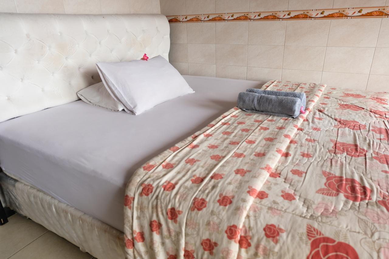 Kerti Beach Bungalow And Restaurant Padangbai  Dış mekan fotoğraf