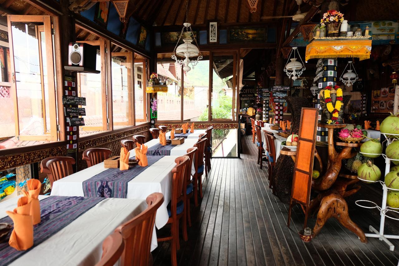 Kerti Beach Bungalow And Restaurant Padangbai  Dış mekan fotoğraf