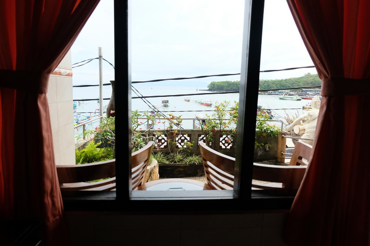 Kerti Beach Bungalow And Restaurant Padangbai  Dış mekan fotoğraf