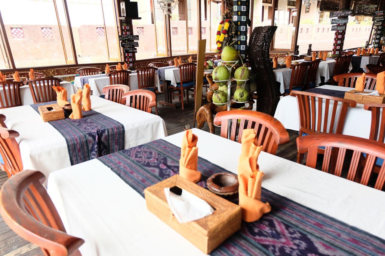 Kerti Beach Bungalow And Restaurant Padangbai  Dış mekan fotoğraf