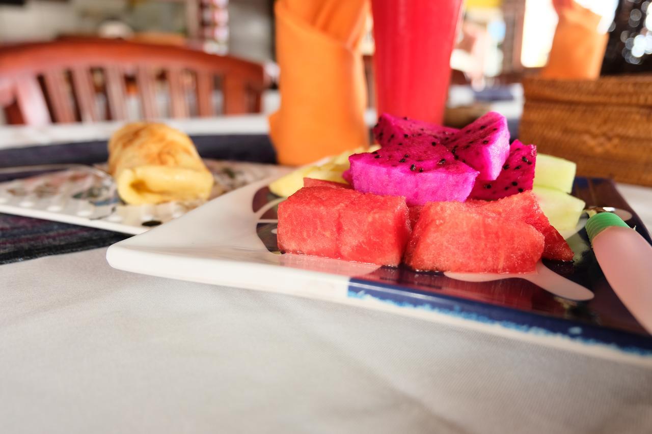 Kerti Beach Bungalow And Restaurant Padangbai  Dış mekan fotoğraf